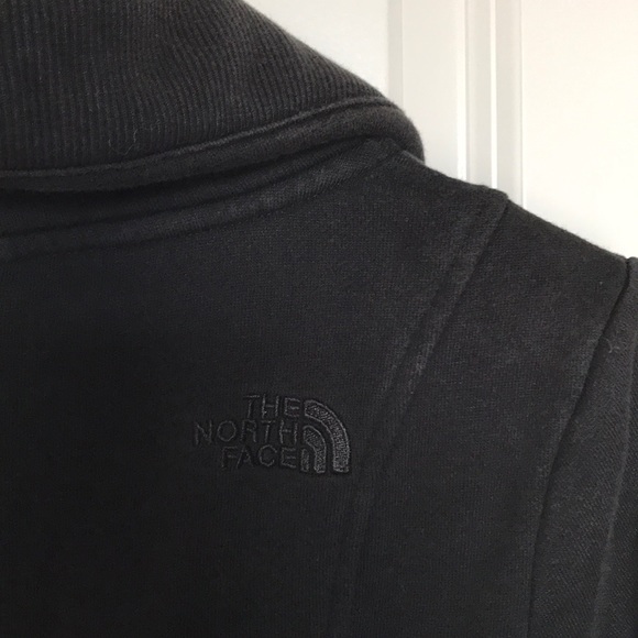 The North Face button-up sweatshirt - Picture 4 of 4